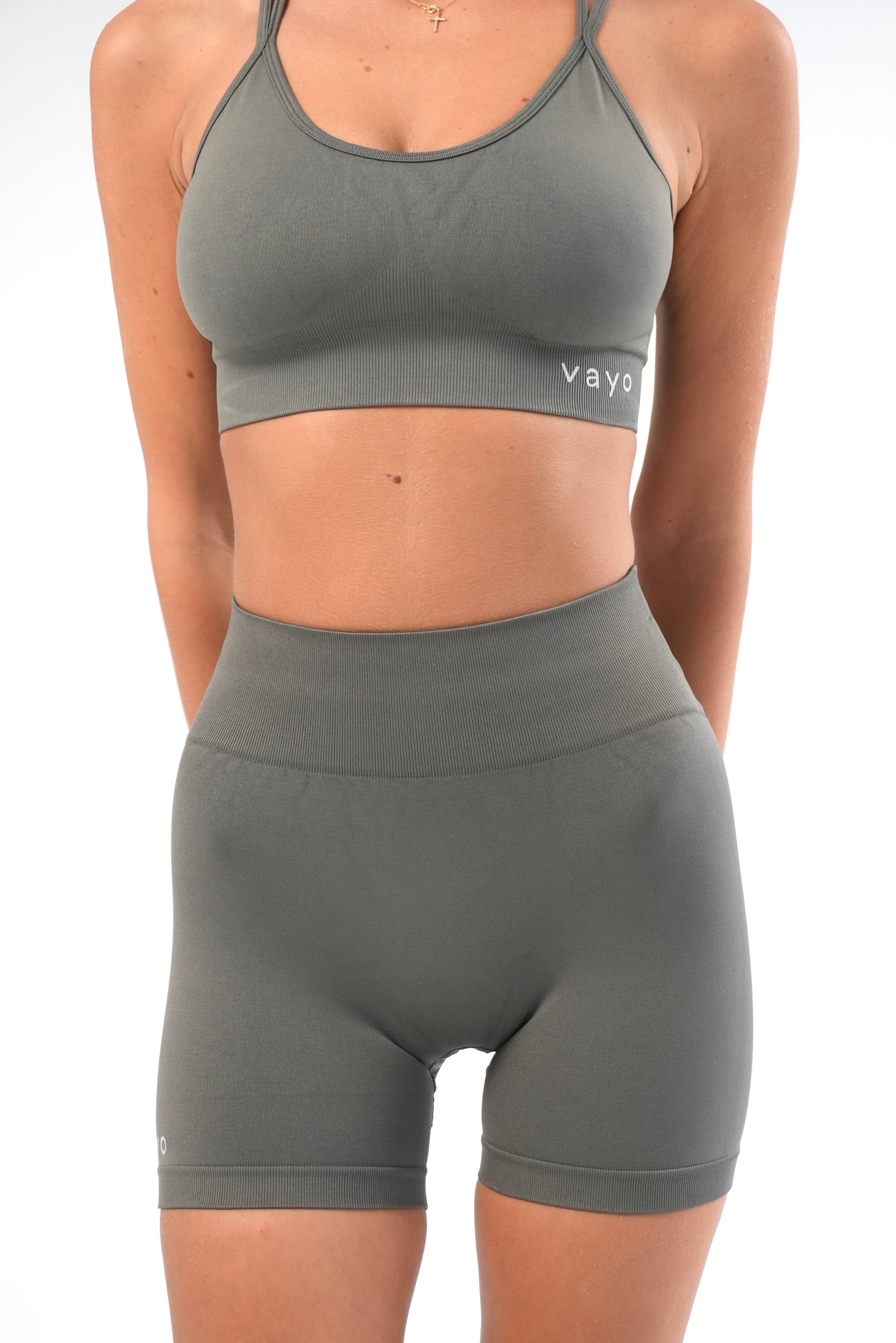 Short VAYO Steel Motion